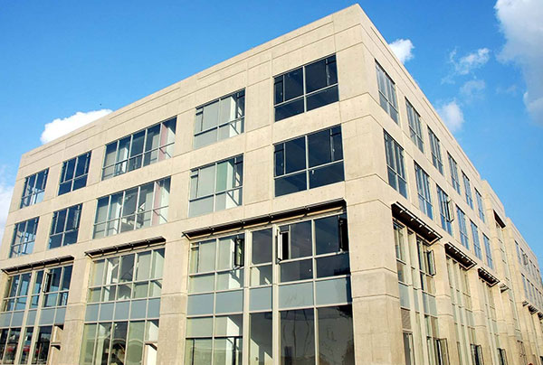 <b>银川市宏伟服装服饰有限公司</b>